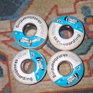 enjoi 54mm Skateboard Filmer Wheels - White with Blue Accents